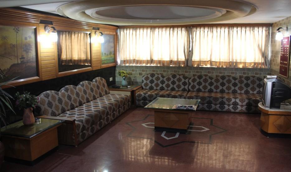 Hotel Unnati Αχμπανταμπάντ Εξωτερικό φωτογραφία